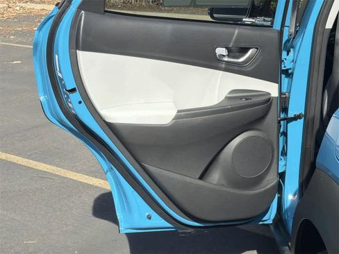 Used 2022 Hyundai Kona SEL w/ Convenience Package image 30