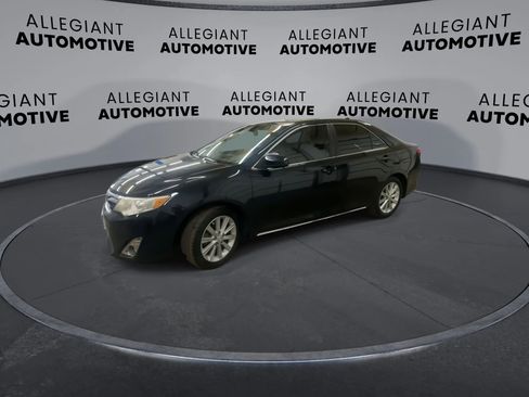 Used 2012 Toyota Camry XLE image 6