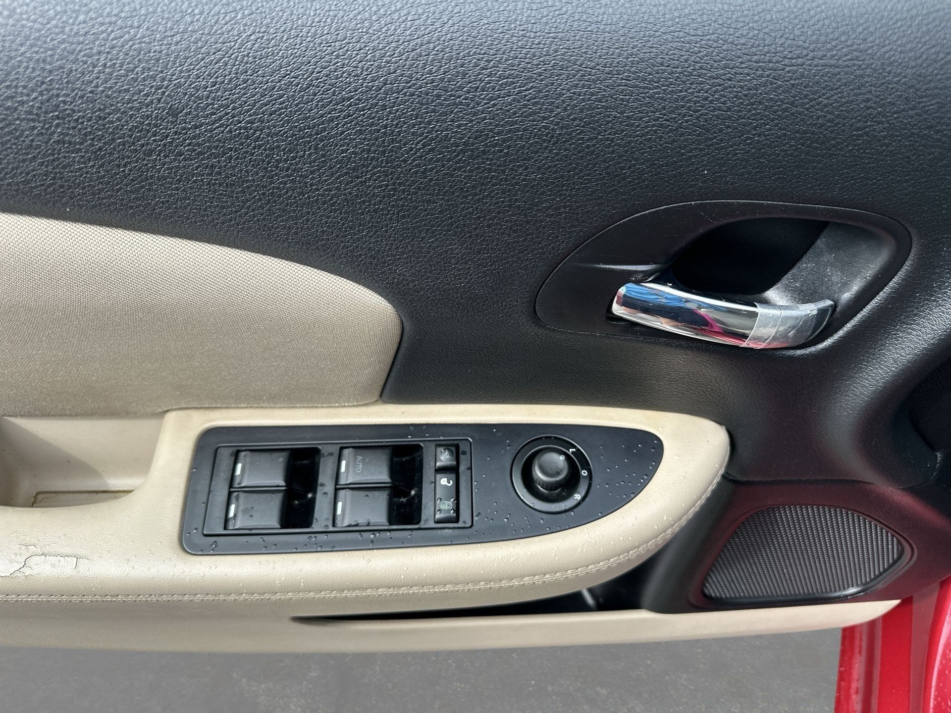Used 2013 Chrysler 200 Touring FWD image 21