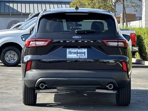 New 2025 Ford Escape ST-Line w/ Equipment Group 301A image 5