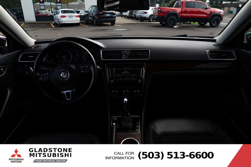 Used 2013 Volkswagen Passat TDI SEL Premium FWD image 9