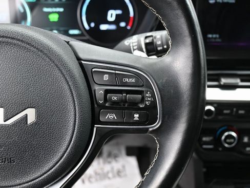 Used 2022 Kia Niro EX w/ Cold Weather Package image 19