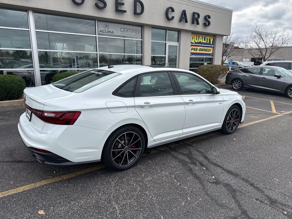Used 2026 Volkswagen Jetta GLI Autobahn FWD image 5
