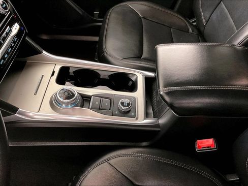 Used 2023 Ford Explorer Limited image 16