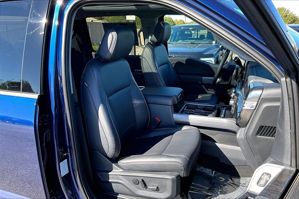 Used 2027 Ford F450 Lariat AWD/4WD image 31