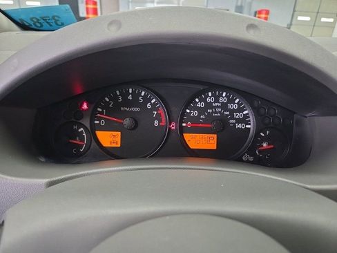 Used 2021 Nissan Frontier SV w/ Midnight Edition Floor Mats image 9