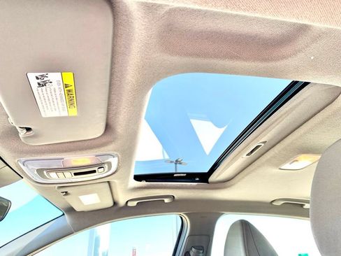 Used 2025 Hyundai Elantra SEL FWD image 13