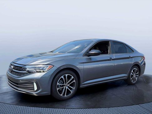 Used 2022 Volkswagen Jetta Sport FWD image 2