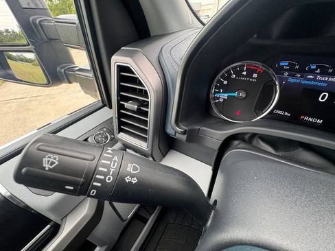 Used 2022 Ford F250 Limited AWD/4WD image 25
