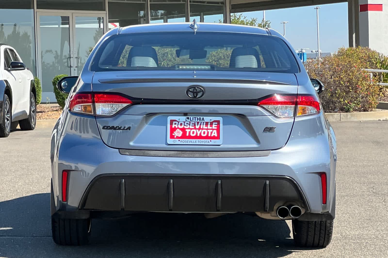 Used 2025 Toyota Corolla SE FWD image 8