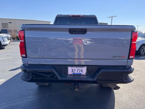 Used 2024 Chevrolet Silverado 2500 ZR2 w/ Technology Package image 4