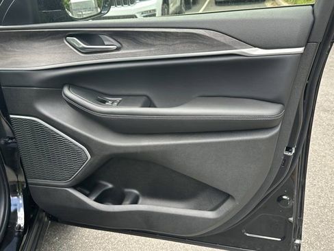 New 2026 Jeep Grand Cherokee L Limited RWD image 16