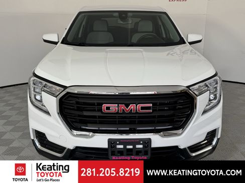 Used 2024 GMC Terrain SLE FWD image 10