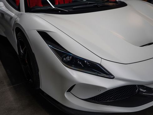 Used 2022 Ferrari F8 Tributo RWD image 14