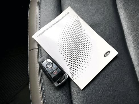 Certified 2025 Ford Bronco Outer Banks w/ Sasquatch Package image 15