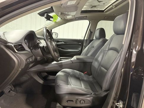 Used 2019 Buick Enclave Premium image 11