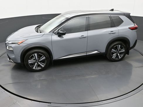 Used 2023 Nissan Rogue Platinum image 38