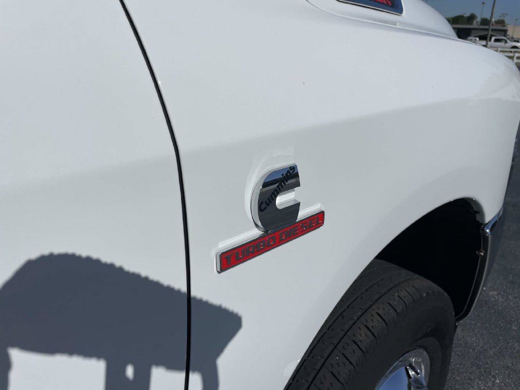 Used 2022 RAM 3500 Tradesman w/ Chrome Appearance Group AWD/4WD image 28