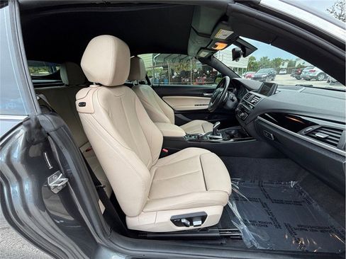 Used 2017 BMW 230i Convertible RWD image 34