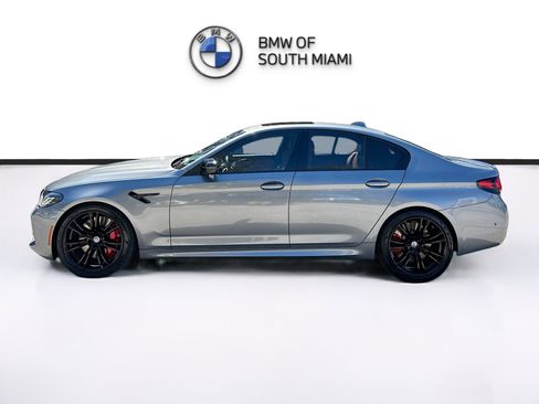 Used 2023 BMW M5 image 4