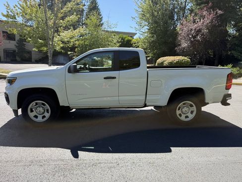 Used 2022 Chevrolet Colorado W/T w/ WT Convenience Package RWD image 4
