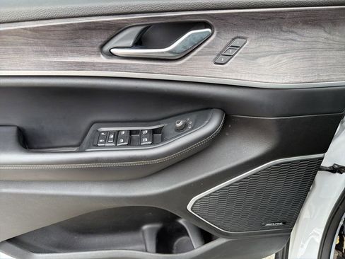 Used 2022 Jeep Grand Cherokee Limited 4xe image 9