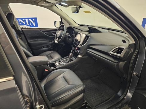 Used 2020 Subaru Forester Touring image 29