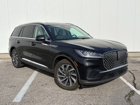 New 2026 Lincoln Aviator AWD image 7