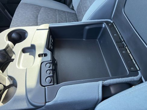 Used 2018 RAM 1500 Big Horn image 23