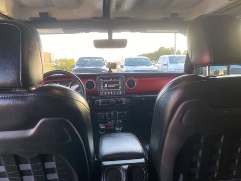 Used 2020 Jeep Wrangler Unlimited Rubicon AWD/4WD image 27