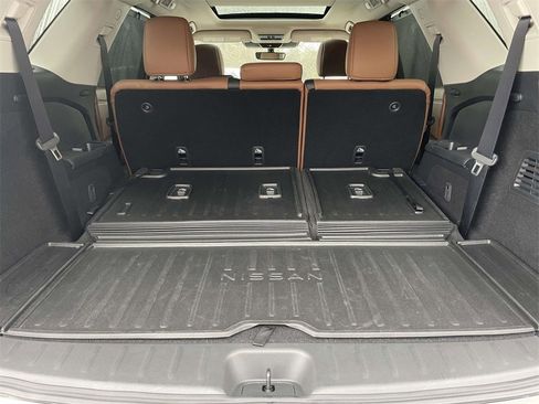 Used 2024 Nissan Pathfinder Platinum w/ Cargo Package image 11