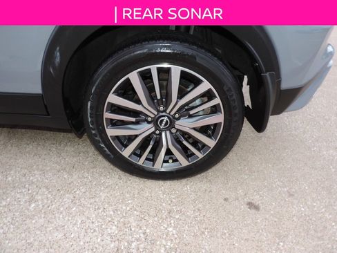 Used 2022 Nissan Kicks SV FWD image 15
