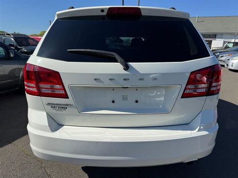 Used 2019 Dodge Journey SE image 5