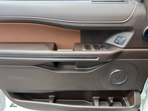 Used 2024 Ford Expedition King Ranch RWD image 19