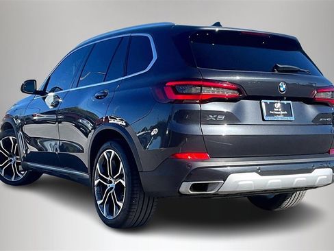 Used 2023 BMW X5 xDrive40i w/ Premium Package image 4