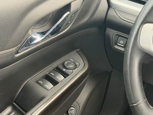 Used 2023 GMC Acadia SLT AWD/4WD image 13