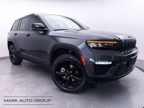 Used 2024 Jeep Grand Cherokee Limited w/ Black Appearance Package AWD/4WD image 1