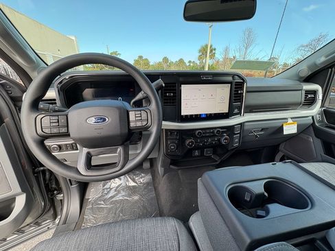 New 2026 Ford F250 XLT w/ XLT Premium Package AWD/4WD image 7