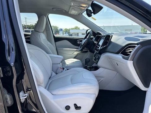 Used 2019 Jeep Cherokee Limited AWD/4WD image 18