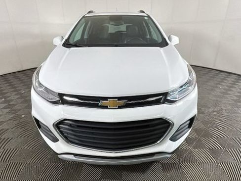 Used 2020 Chevrolet Trax LT w/ LT Convenience Package FWD image 7