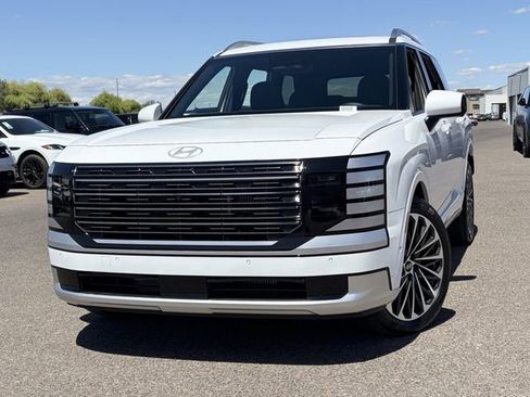 Used 2026 Hyundai Palisade Calligraphy image 3