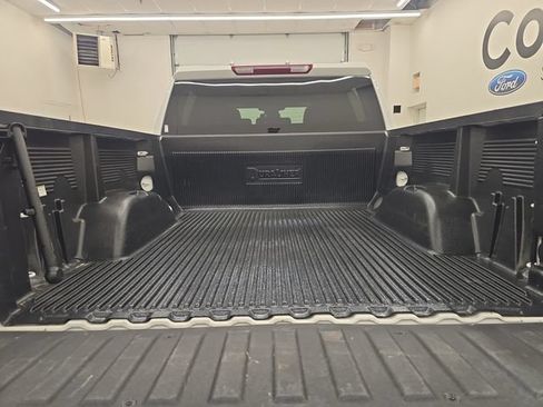 Used 2025 GMC Sierra 1500 SLT AWD/4WD image 15