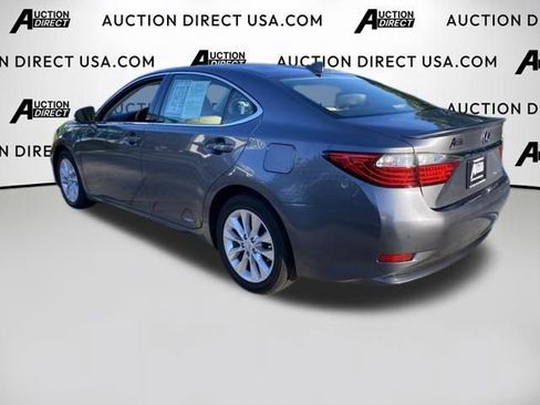 Used 2015 Lexus ES 300h w/ Navigation System Package FWD image 20