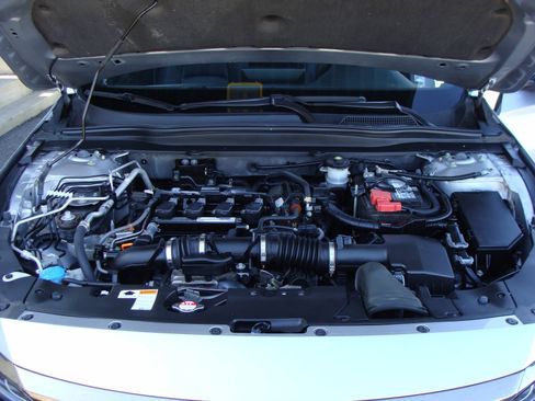 Used 2018 Honda Accord Sport image 36