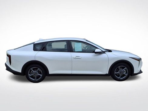 Used 2025 Kia K4 FWD image 9