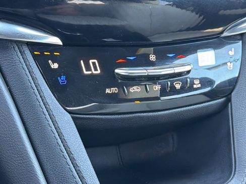 Used 2020 Cadillac XT6 Sport AWD/4WD image 14