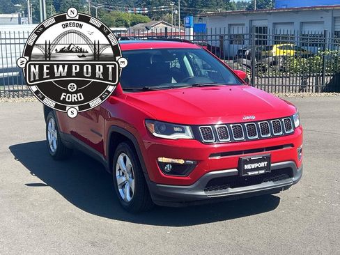 Used 2020 Jeep Compass Latitude w/ Popular Equipment Group FWD image 1