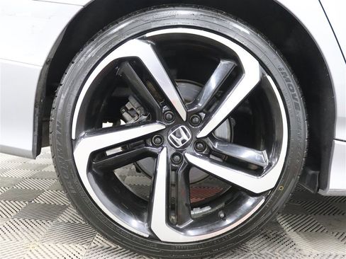 Used 2018 Honda Accord Sport image 40