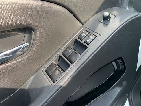 Used 2023 Nissan Frontier SV w/ Midnight Edition Package AWD/4WD image 19