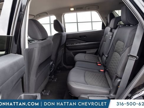 Used 2025 Nissan Pathfinder SV FWD image 19